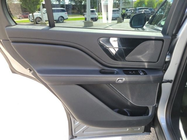 2023 Lincoln Aviator Standard