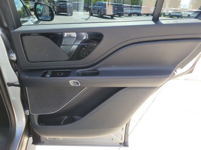 2023 Lincoln Aviator Standard