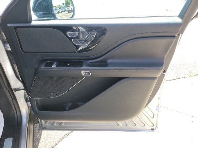 2023 Lincoln Aviator Standard