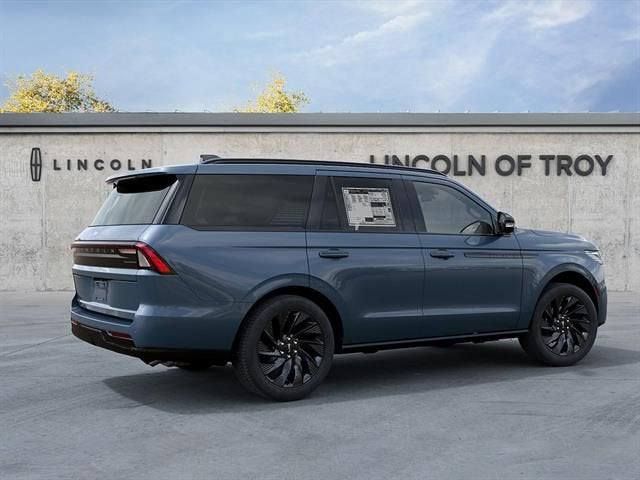 2027 Lincoln Navigator Reserve