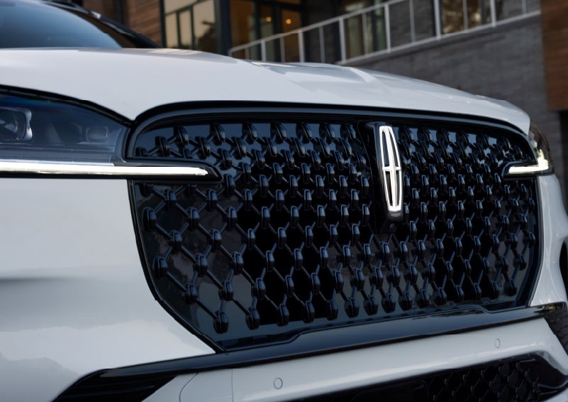 The front grille of a 2026 Lincoln Aviator® SUV is shown. | Lincoln of Troy in Troy MI