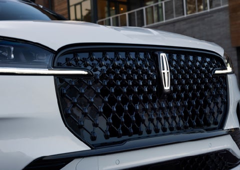 The front grille of a 2026 Lincoln Aviator® SUV is shown. | Lincoln of Troy in Troy MI