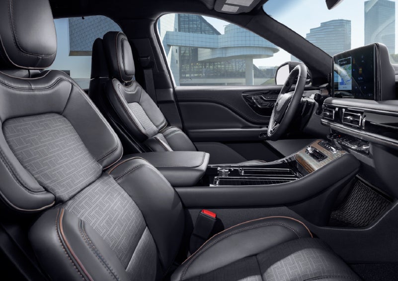 Rich leather details and other fine materials comprise the Lincoln Black Label™ model’s Invitation interior theme. | Lincoln of Troy in Troy MI