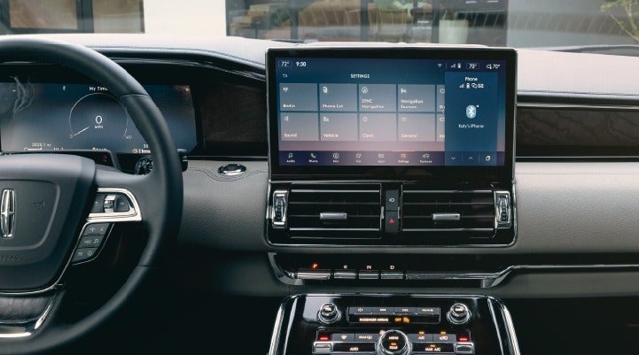 SYNC 4 with Enhanced Voice Recognition